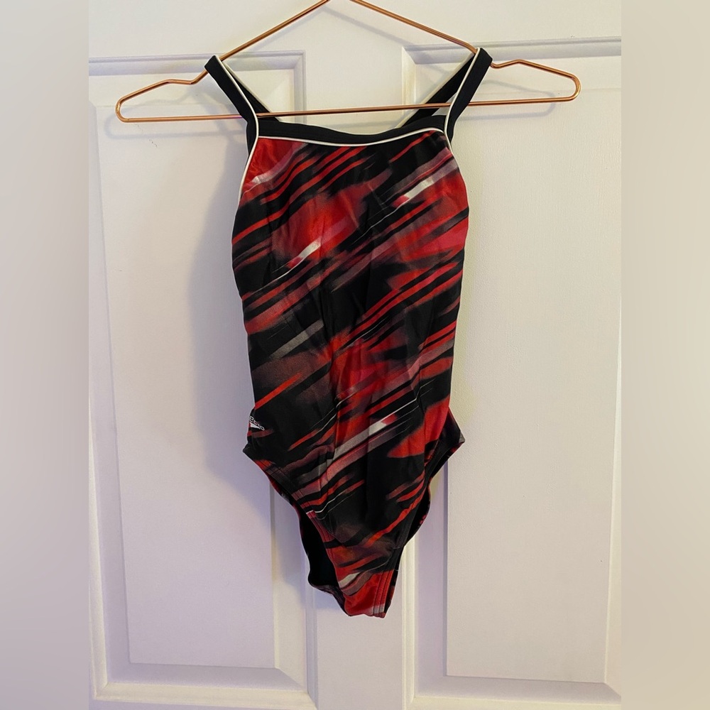 Speedo Girls Flyback competitive swimming suit, red and black black